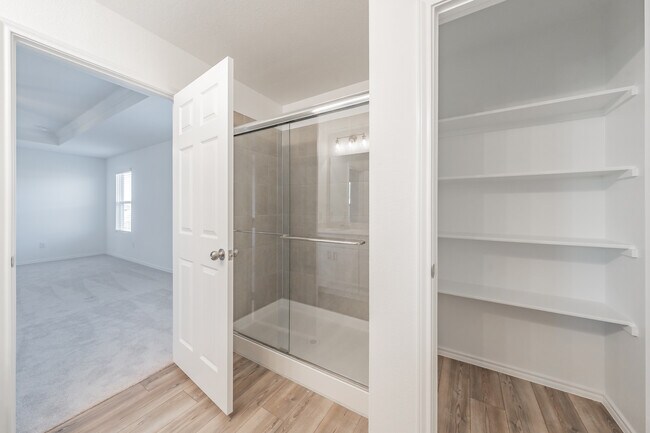 Building Photo - 847 Lake Fletcher Rd