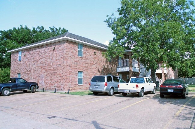 Building Photo - Wood Avenue Fourplex