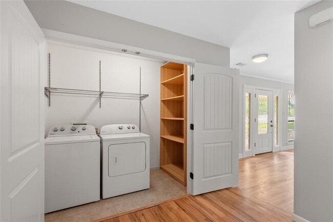 Building Photo - 700 Grey Fox Trail