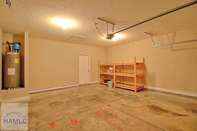 Building Photo - 582 Burke Dr