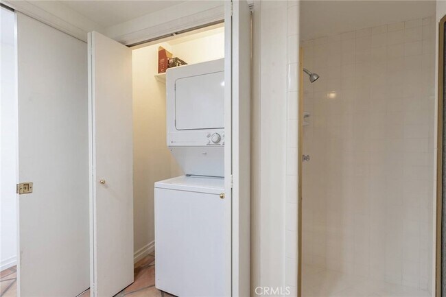 Building Photo - 3431 S Peck Ave