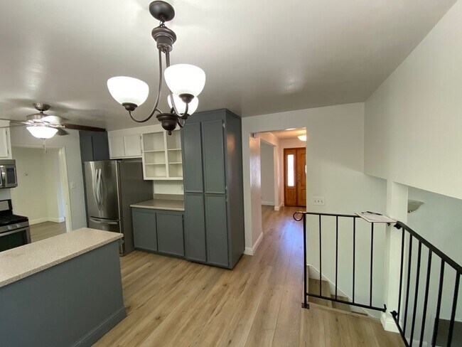 Building Photo - 649 Corte Castro
