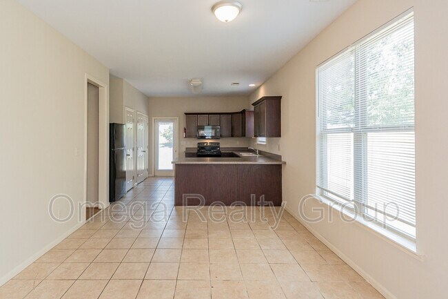 Building Photo - 1020 Washington Dr