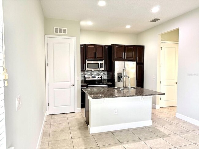 Building Photo - 13796 Eliot Avenue