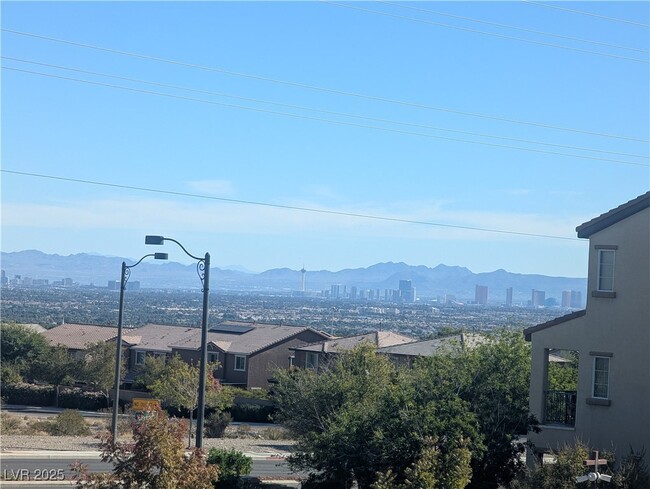 Building Photo - 6639 Rego Park Ct