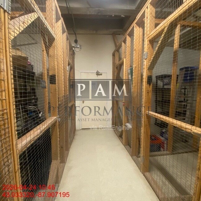 Building Photo - 234 N Broadway