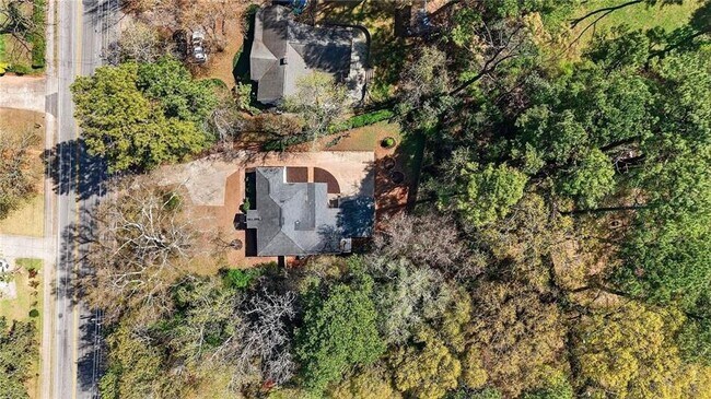 Building Photo - 955 S Columbia Dr