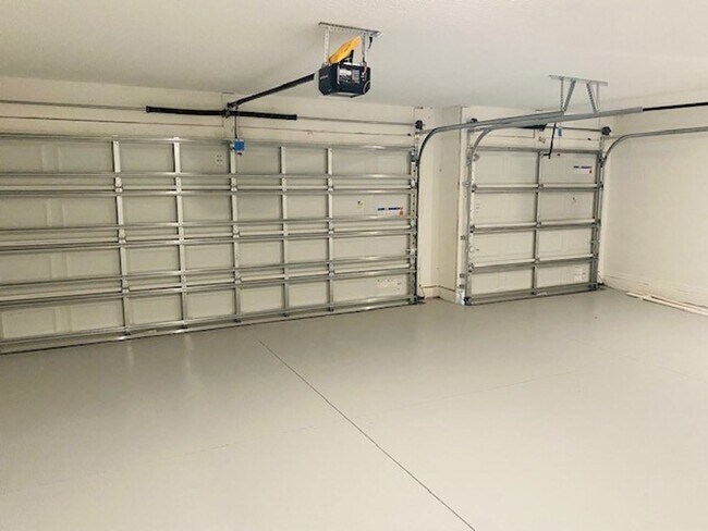 Building Photo - 1840 Ancestry Trl