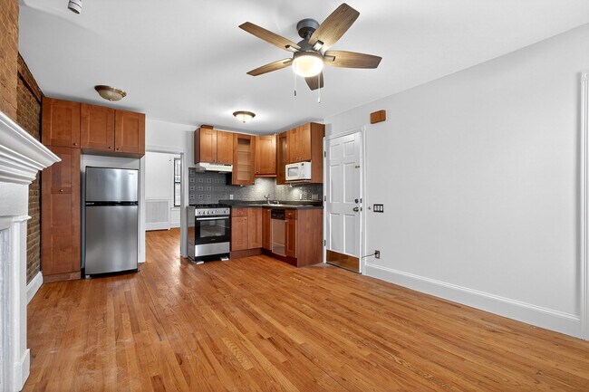 Building Photo - 702 Bloomfield St