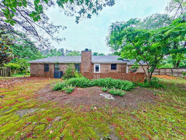 Building Photo - 3 Bedroom 2 Bath Home in Martinez
