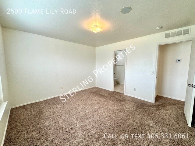 Building Photo - 2500 Flame Lily Rd