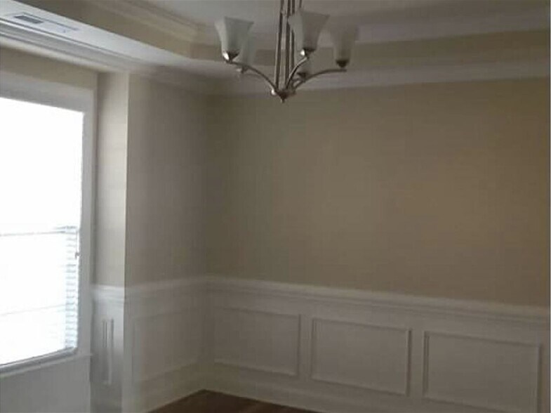 Building Photo - 10519 Royal Winchester Dr