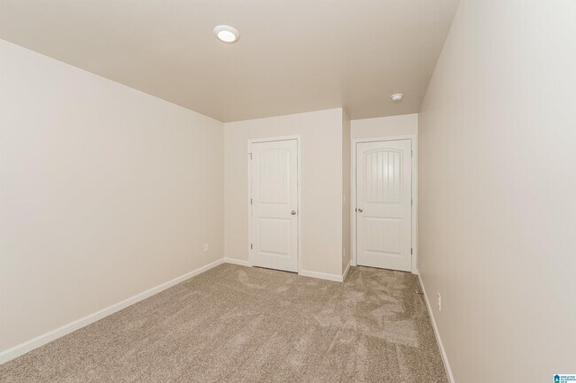 Building Photo - 5860 Mountain View Trl