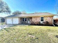 Building Photo - 201 E Fuller Dr