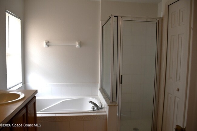 Building Photo - 995 Black Coral Ave NW