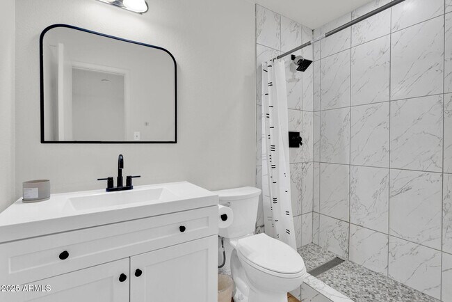 Building Photo - 3033 N 37th St