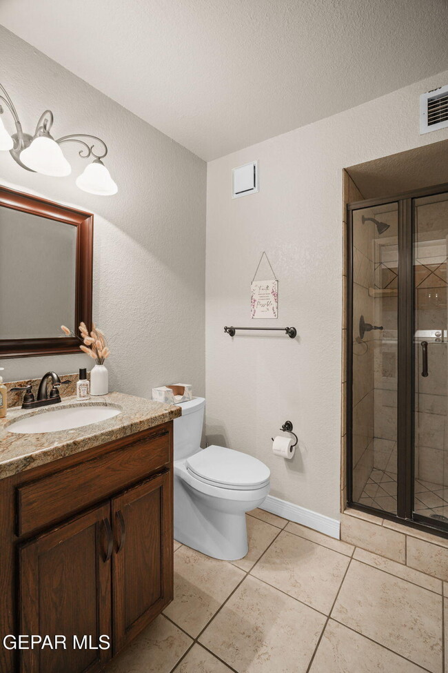 Building Photo - 6052 Bandolero Dr