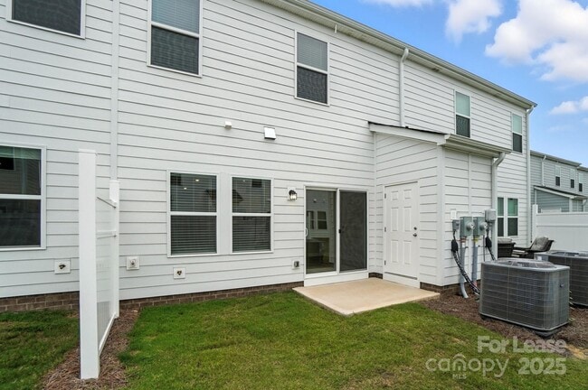 Building Photo - 1741 Braemar Vlg Dr