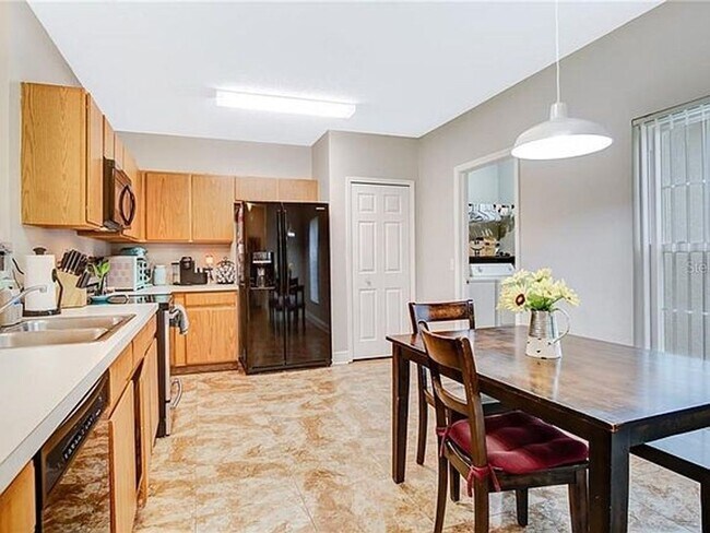 Building Photo - SINGLE FAMILY HOME IN POINCIANA 3/2