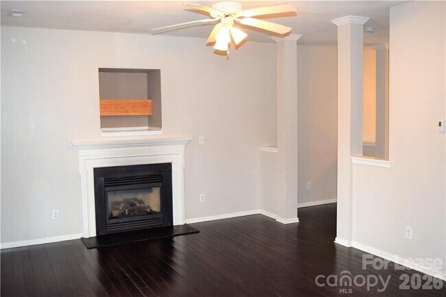 Building Photo - 21345 Aftonshire Dr