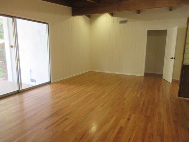 Building Photo - 13235 Cumpston St