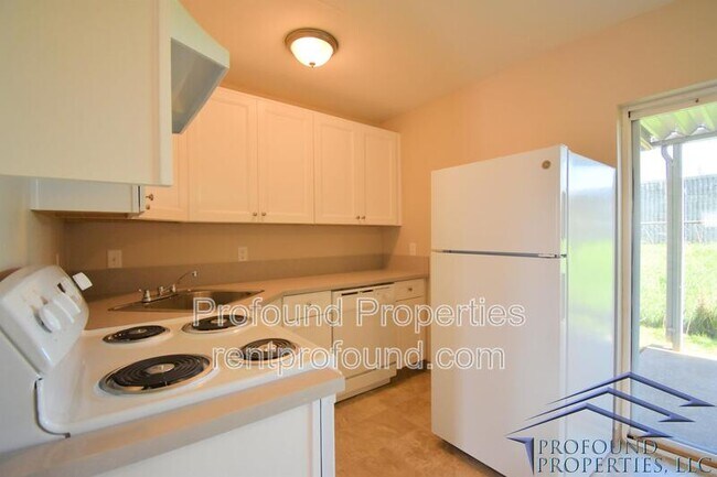 Building Photo - 736 NE 94th Ave