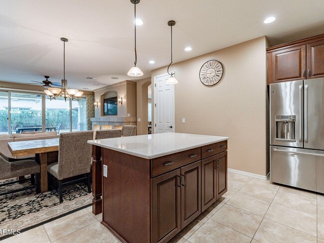 Building Photo - 4 Bedroom Single Family Home in Chandler