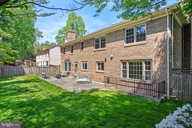 Building Photo - 6604 Kenhill Rd