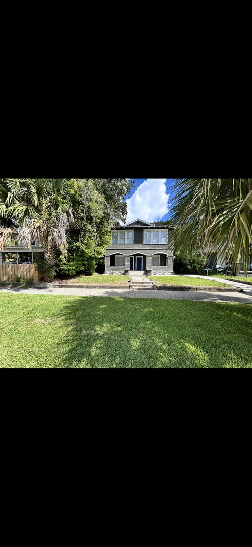 Building Photo - 2561 Rosselle St