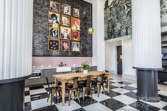 Building Photo - 101 W Morehead St