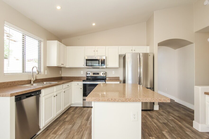 Building Photo - 25832 N 66th Dr