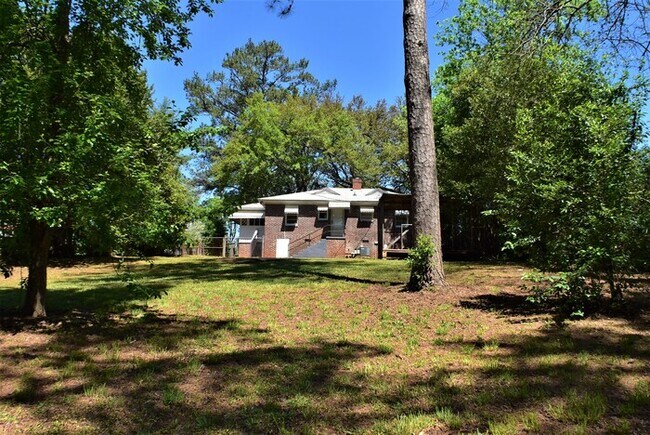 Building Photo - 130 Duke Avenue