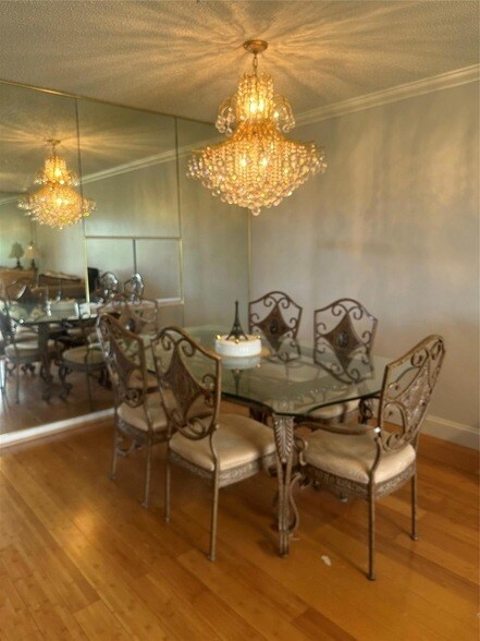 Building Photo - 7847 Golf Cir Dr