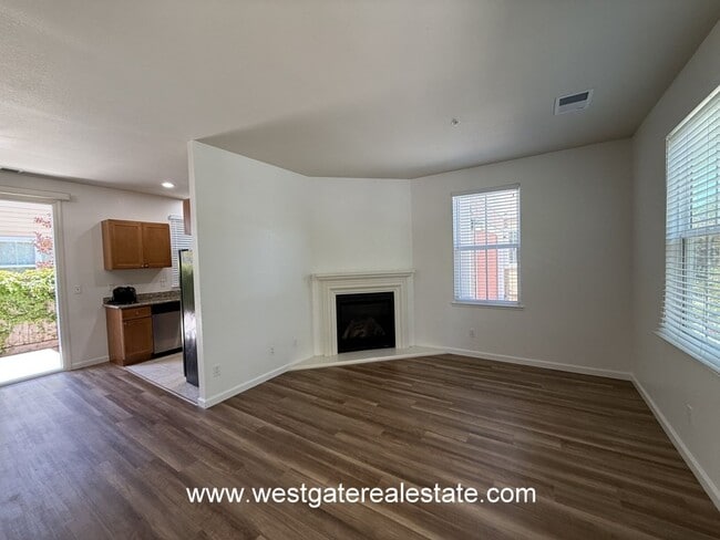 Building Photo - 703 Wood Sorrel Dr