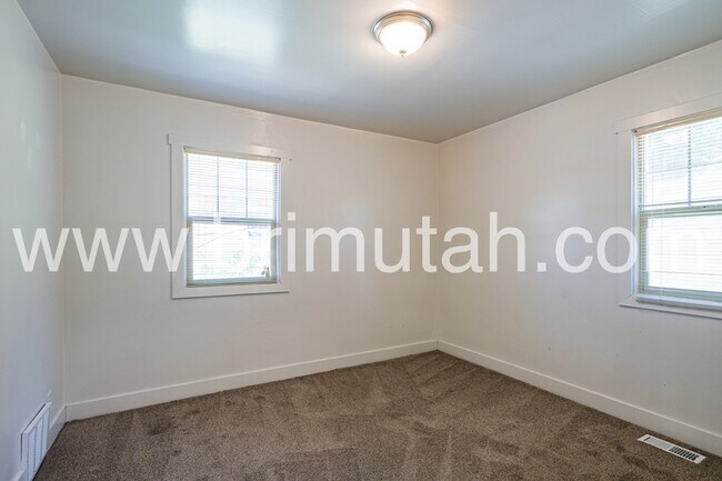 Building Photo - 1189-1191 S 1100 E