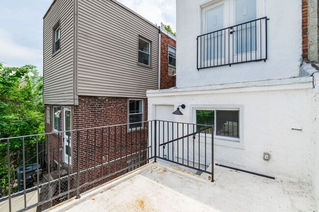 Building Photo - 5111 Willows Ave