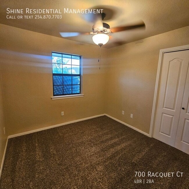 Building Photo - 700 Racquet Ct