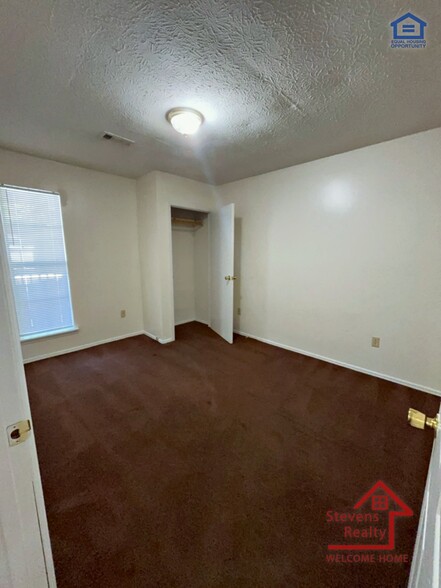 Building Photo - 62 Bybee Woods Dr