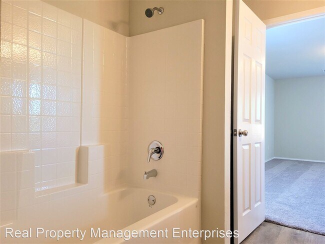 Building Photo - 3 br, 2 bath House - 21242 Winding Brook