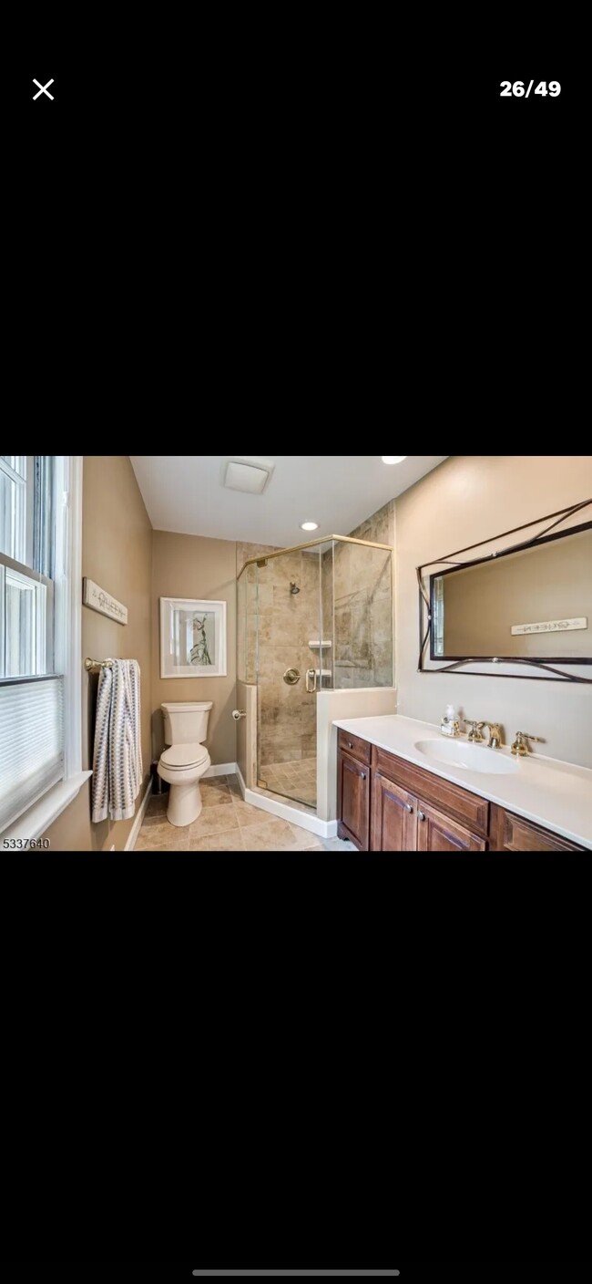 Building Photo - 6 Oak Grove Ln