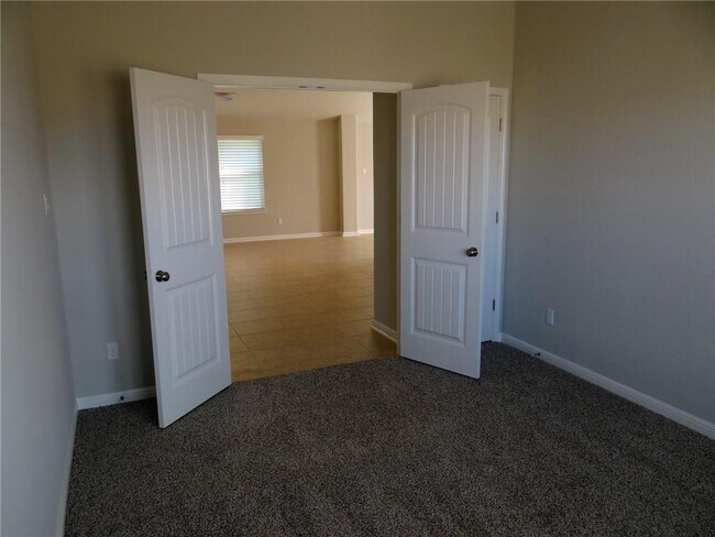 Building Photo - 299 Clear Springs Hollow