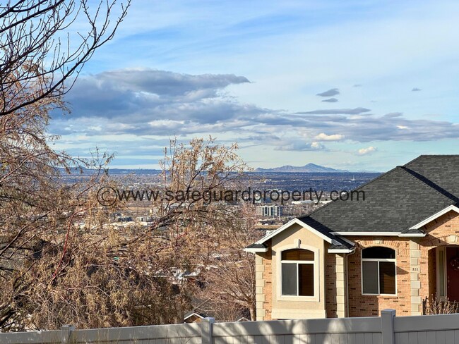 Building Photo - Amazing Draper Townhome with Mountain Views!