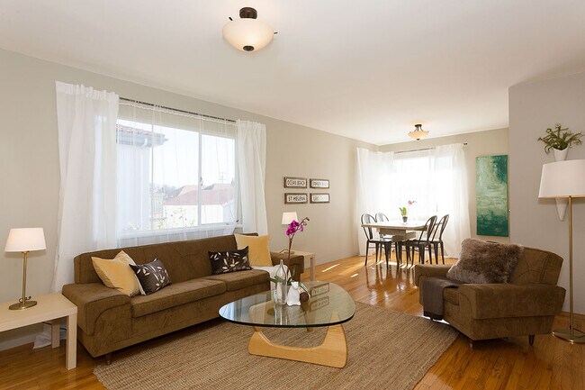 Building Photo - 459 44th St