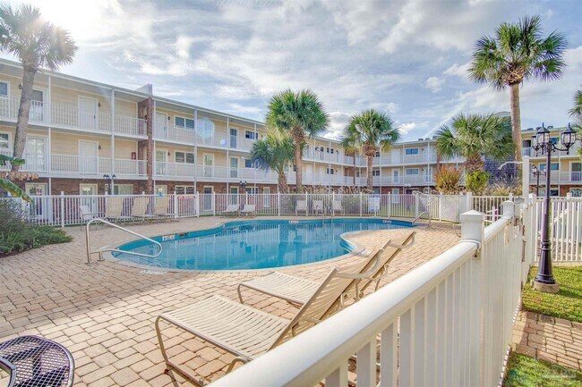 Building Photo - 710 Scenic Hwy