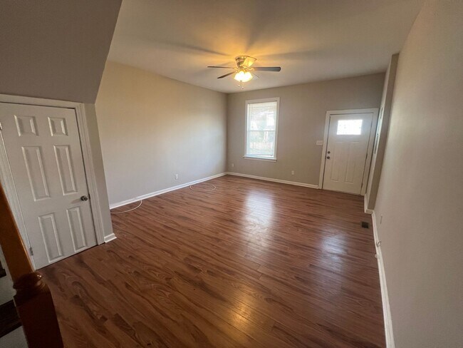 Building Photo - Beautifully Updated 2 bdrm/2bth Home Located in the Peter Paul Neighborhood mere minutes from Dow...