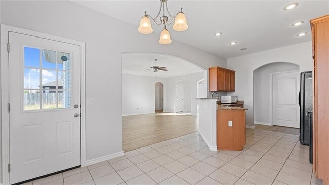 Building Photo - 4102 SW Fieldstone Blvd