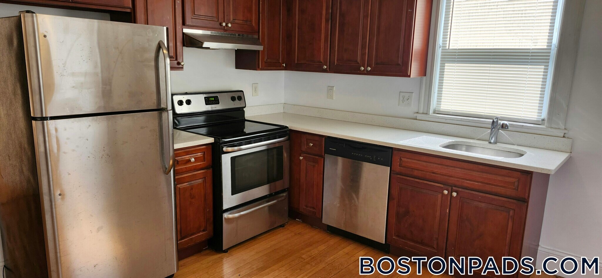 Building Photo - 297 Washington St