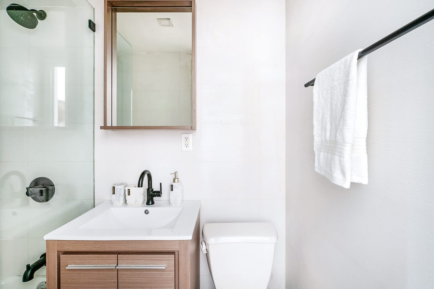 Building Photo - 69a Clinton St