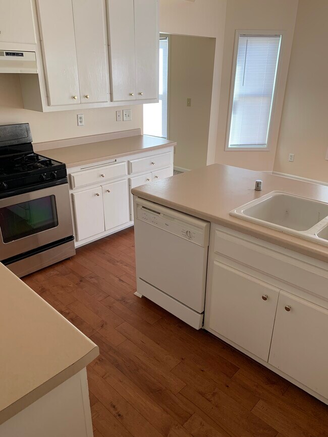 Kitchen 5 - 3670 S 60th St