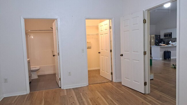 Building Photo - 13200 W Newberry Rd